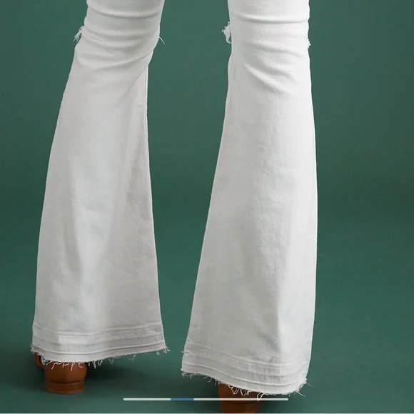 AE77 Premium High Waist Distressed White Denim Flares Size 2R - Picture 3 of 8